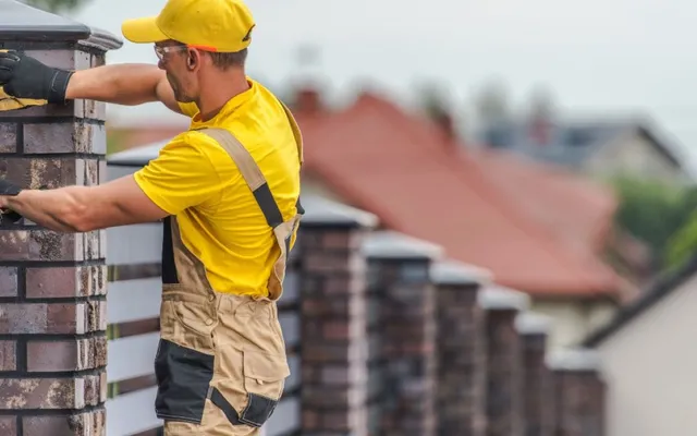 6 Essential Types of Fencing for Residential Homes